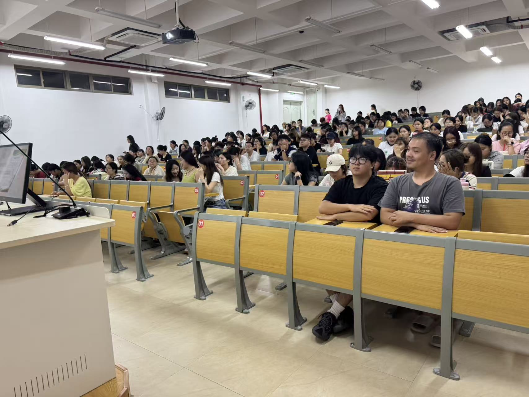 照片 (1).jpg