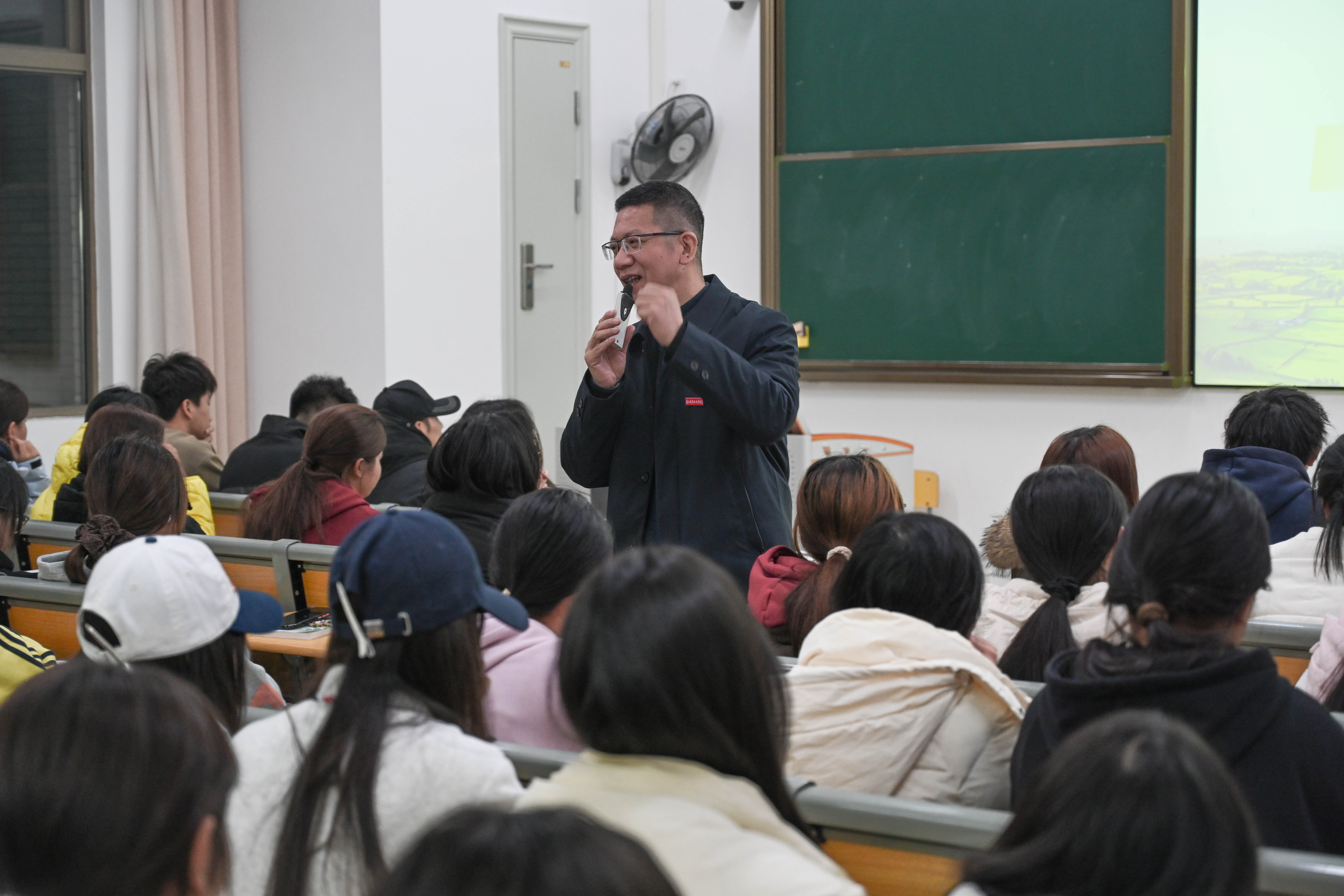 图片 1.jpg 图片 1.jpg