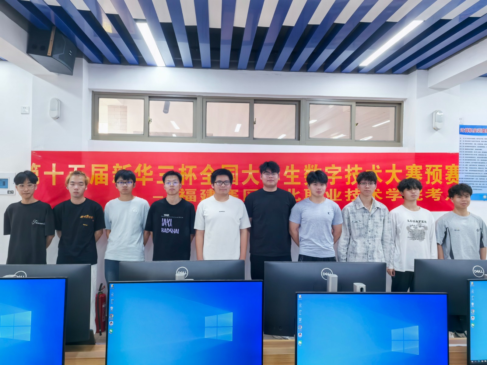 新华三1.jpg 新华三1.jpg